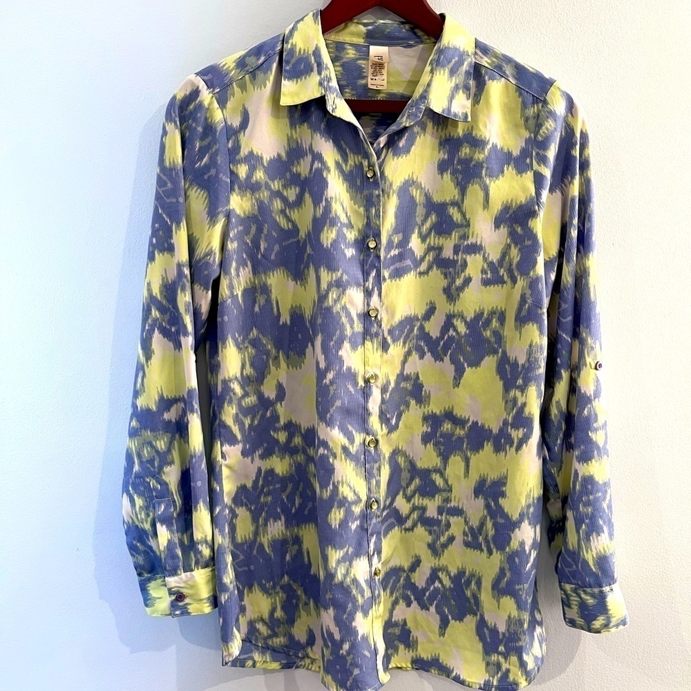 bkind Women’s organic Vegan Friendly Button Up Blouse Geometric Design Size L